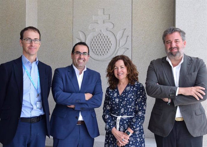 De izda. A dcha. David Iriarte Aguirre, Pau Illa García, Mireia García y Santiago Herrero.