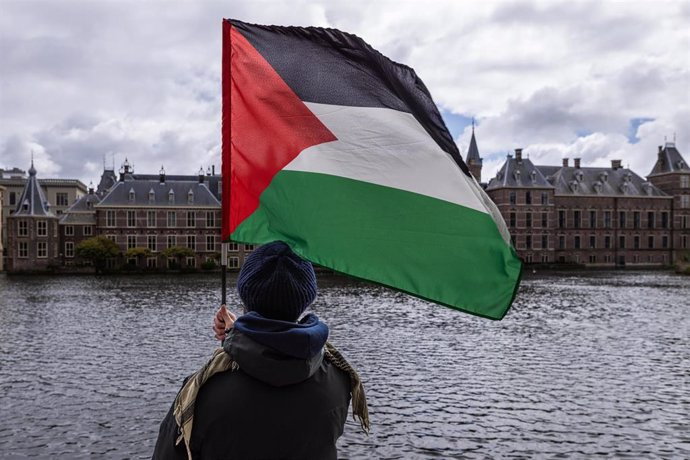 Archivo - Una bandera palestina en La Haya (Países Bajos)