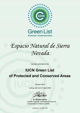 Certificado recibido por la Junta desde la UICN confirmando la renovación de Sierra Nevada dentro de su lista verde.