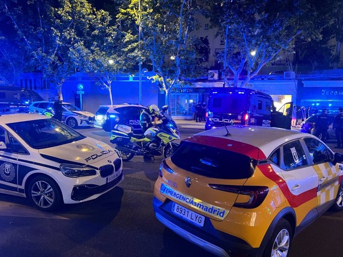 Despliegue policial en la reyerta del Bernabéu