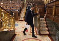 Sánchez defiende que su mujer es "honesta" y confía en que la Justicia archivará su causa porque solo hay "fango"