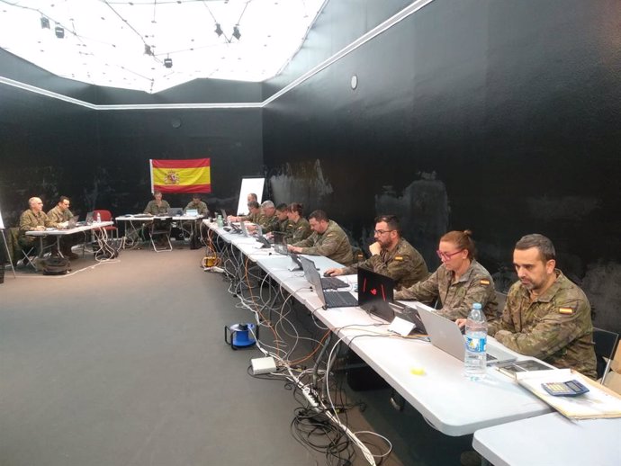 Campamento militar organizado en la FIDMA de Gijón