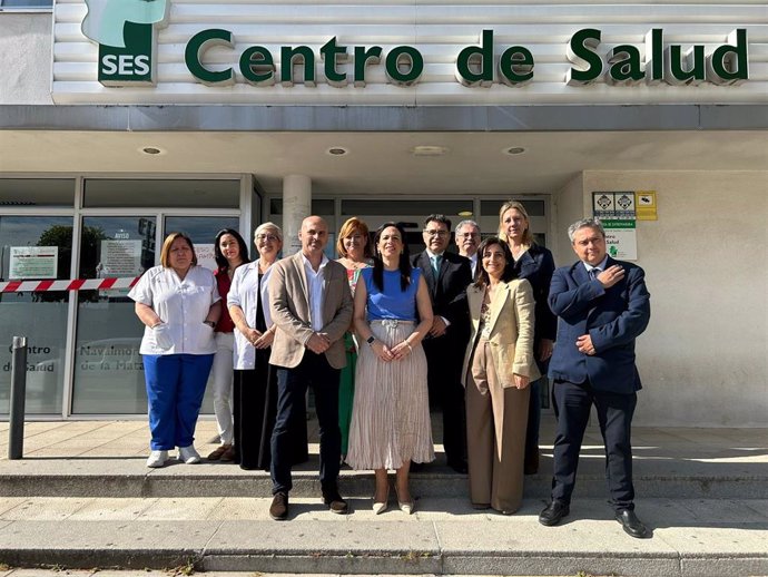 La consejera de Salud, Sara García Espada, en el Centro de Salud de Navalmoral de la Mata