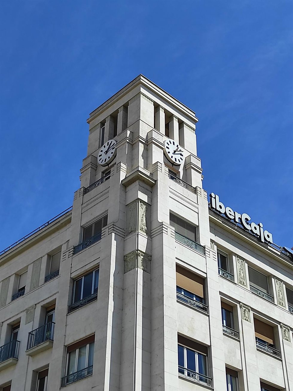 Archivo - Edificio donde se sitúa la sirena del Espolón de Logroño