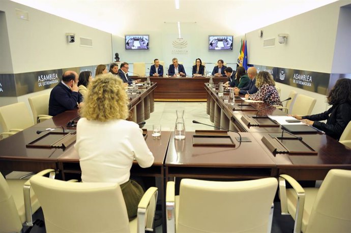 Constitución de la Comisión no Permanente de Estudio sobre Financiación Autonómica en la Asamblea de Extremadura