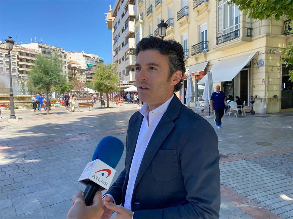 El secretario general de los populares granadinos, Jorge Saavedra.