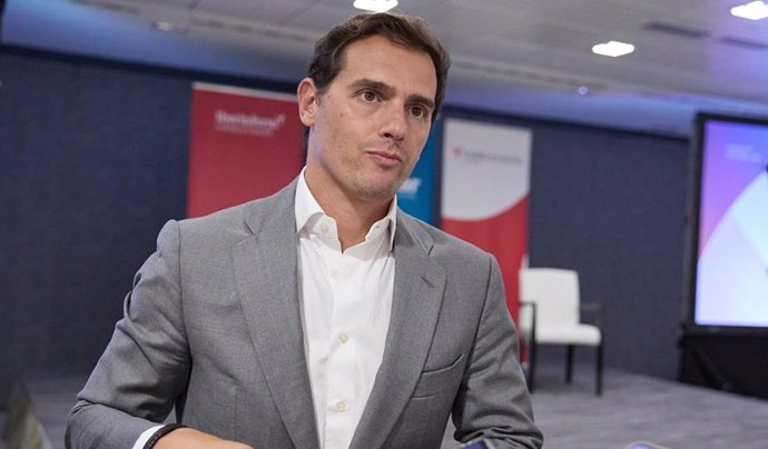 Albert Rivera protagoniza un encuentro sobre las consecuencias sociales y económicas en España del año electoral
