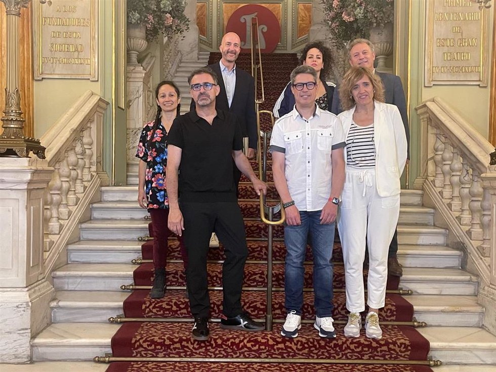 El Liceu mezcla circo y ópera en el espectáculo familiar 'La torre dels somnis' con música de Puccini