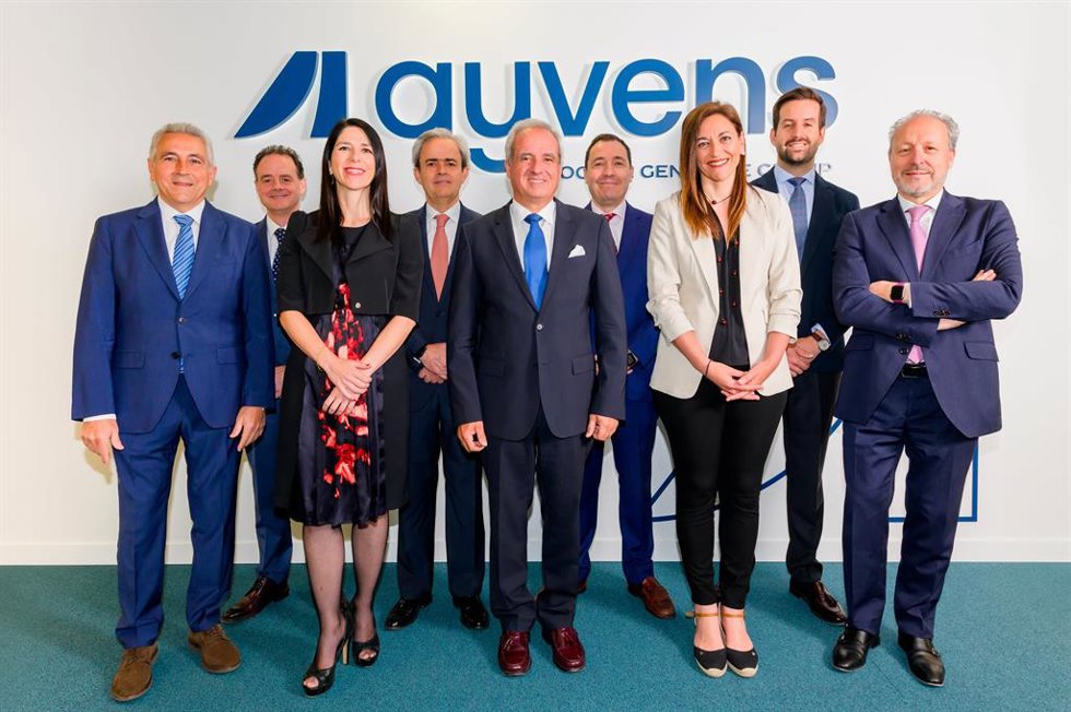 De Izquierda a Derecha: Javier Pérez; Valentín Sánchez; Clara Santos; Francisco Ruiz; Pedro Malla; Manuel Gabás; Mercedes Pozuelo; Joaquín Barallat y Antonio Cruz.