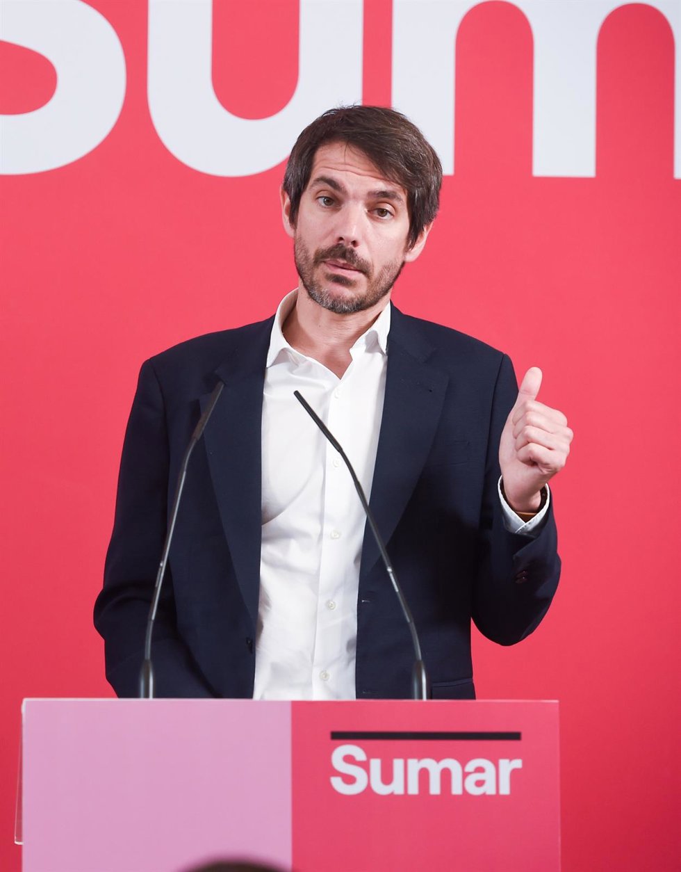 El portavoz de Sumar, Ernest Urtasun, durante una rueda de prensa, en Espacio Rastro, a 20 de mayo de 2024, en Madrid (España). Durante la rueda de prensa, ha presentado, junto a la candidata de Sumar a las elecciones europeas, las líneas de la campaña