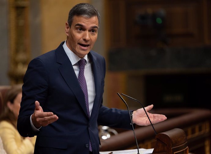 El presidente del Gobierno, Pedro Sánchez, interviene durante una sesión plenaria, en el Congreso de los Diputados, a 22 de mayo de 2024, en Madrid (España). 