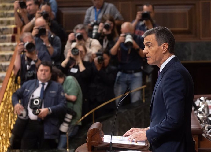 El presidente del Gobierno, Pedro Sánchez, interviene durante una sesión plenaria, en el Congreso de los Diputados, a 22 de mayo de 2024, en Madrid (España). Sánchez comparece hoy en el Congreso para tratar el último Consejo Europeo, la situación en Orien