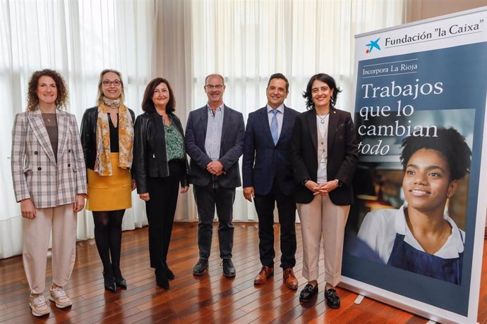 El programa Incorpora de la Fundación ”la Caixa” ha organizado hoy una reunión con representantes del tejido empresarial de La Rioja para presentarles su modelo de inclusión sociolaboral y promover la contratación de personas en riesgo de exclusión social