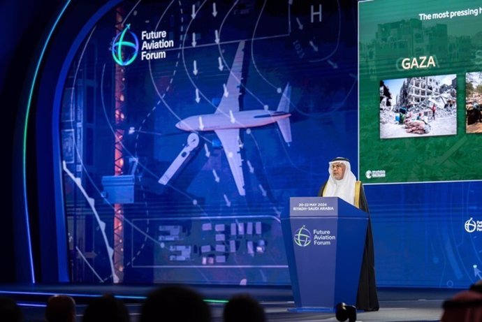 H.E Dr Abdullah Al Rabeeah delivering his speech at the Future Aviation Forum, Riyadh