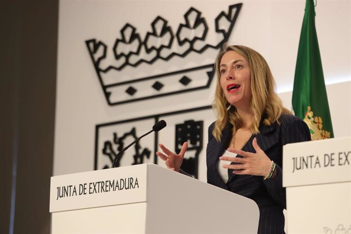 Archivo - La presidenta de la Junta de Extremadura, María Guardiola, en una imagen de archivo