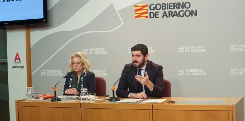 La directora general de Justicia, Esmeralda Pastor, y el vicepresidente primero y consejero de Justiciam Alejandro  Nolasco