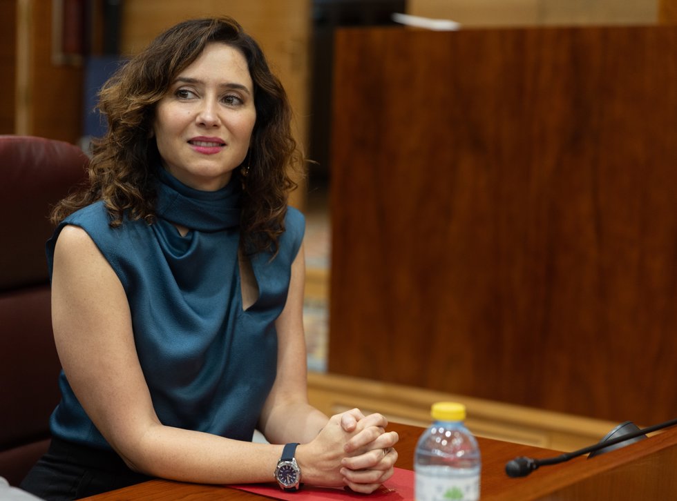La presidenta de la Comunidad de Madrid, Isabel Díaz Ayuso, durante un pleno en la Asamblea de Madrid, a 23 de mayo de 2024, en Madrid (España).