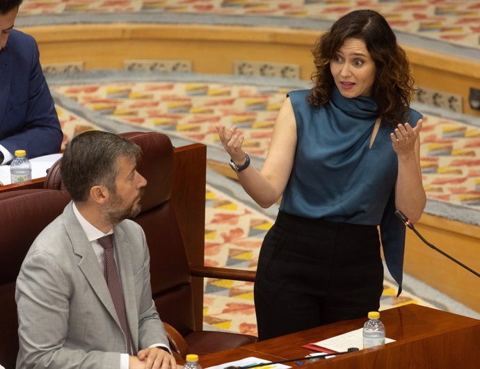 La presidenta de la Comunidad de Madrid, Isabel Díaz Ayuso, interviene durante un pleno en la Asamblea de Madrid, a 23 de mayo de 2024, en Madrid (España).
