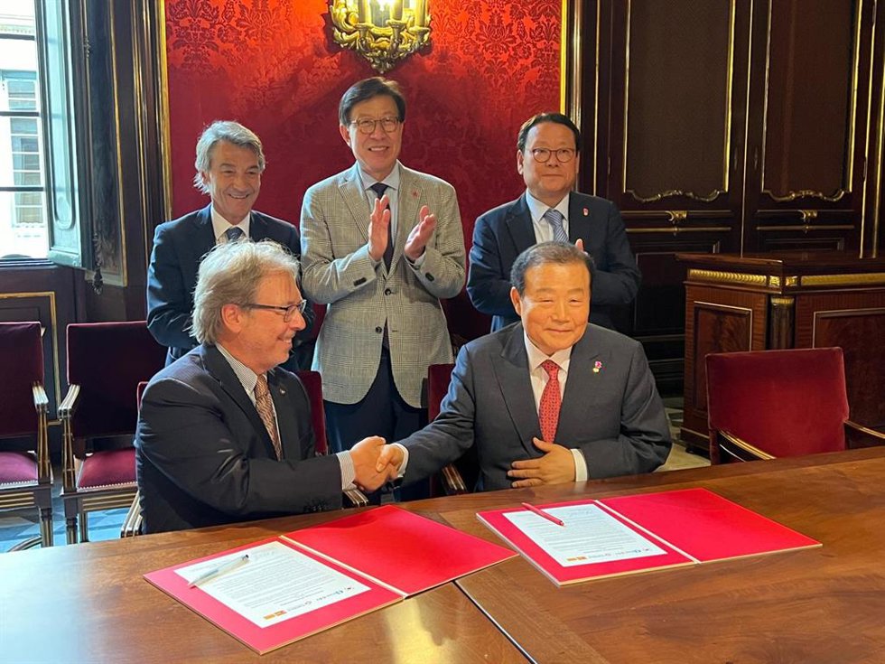 Momento de la firma.