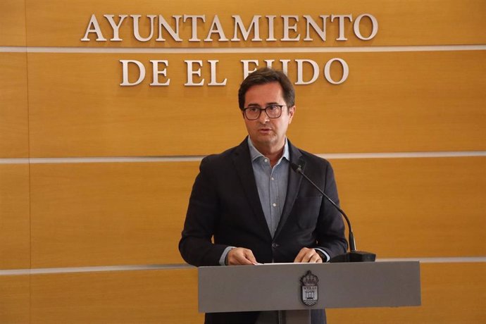 El alcalde de El Ejido (Almería), Francisco Góngora (PP), en rueda de prensa.