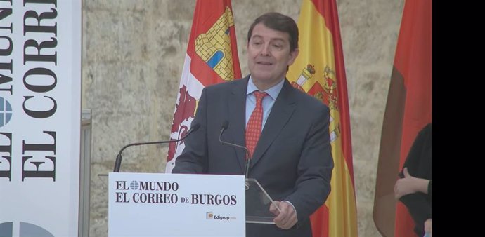 El presidente de la Junta, Alfonso Fernández Mañueco, durante la clausura del acto por el 25 aniversario del 'El Correo de Burgos - El Mundo'