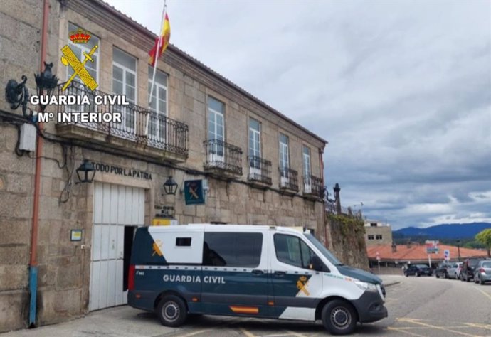 Dos jóvenes con antecedentes detenidos por un intento de robo en la casa de una octogenaria en Tui (Pontevedra)