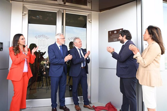López Miras inaugura en Torre Pacheco las nuevas instalaciones de la empresa murciana Hortofortini
