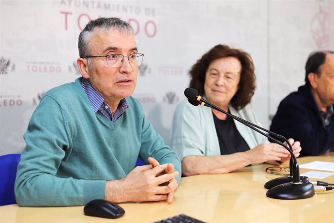 La concejal de Cultura y Patrimonio, Ana Pérez; el archivero municipal, Mariano García Ruipérez y el historiador Rafael del Cerro.