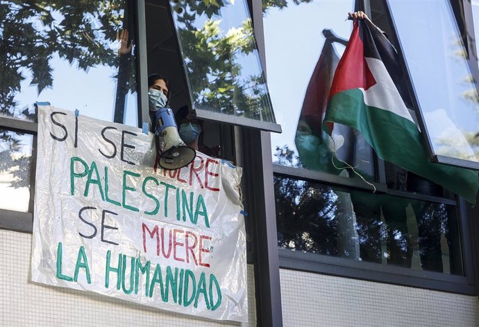 Estudiantes de la UV durante un encierro a favor de Palestina. 
