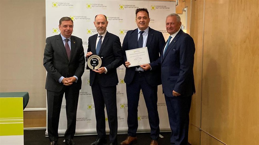 El ministro Planas, el presidente de ACOR, el director general de ACOR el presidente de Cooperativas AgroA España.