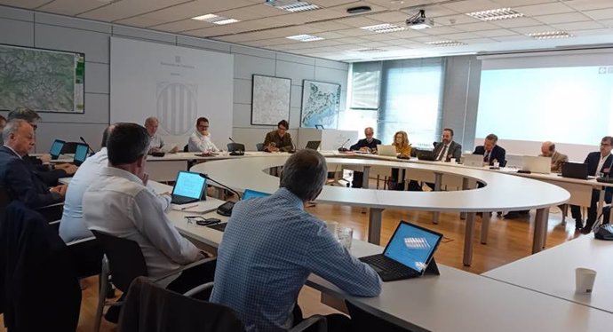 Este jueves se ha celebrado en la sede de la Conselleria de Territorio de la Generalitat la primera reunión entre Cimalsa, BEI, el European PPP Expertise Centre (EPEC) y consultores especializados para el estudio de las terminales