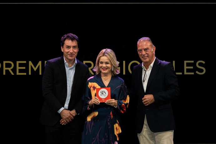 Ángeles Orante, CEO de la Cueva de 1900, recoge el Premio Sin Huella