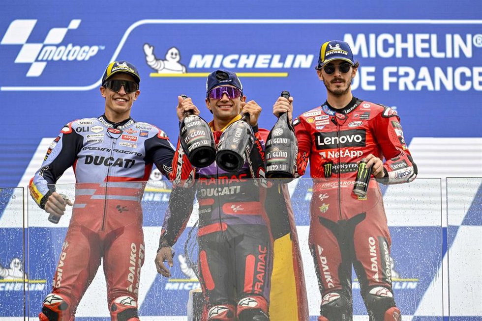 Podio del GP de Francia 2024 de MotoGP, en el circuito de Le Mans