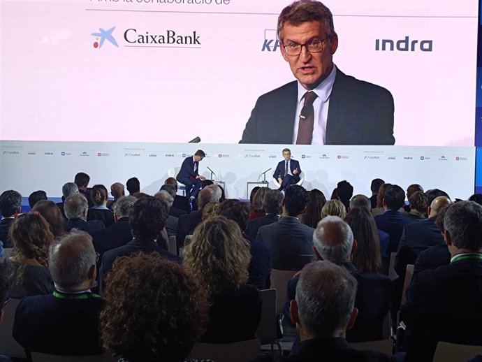 Feijóo y Guardiola en el diálogo de este jueves en la 39 Reunió del Cercle d'Economia, celebrado en el Palau de Congressos de Catalunya