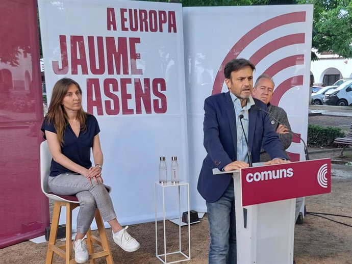 El candidato de los Comuns a las europeas y número dos de Sumar a estos comicios, Jaume Asens, en el acto de apertura de la campaña de las europeas.