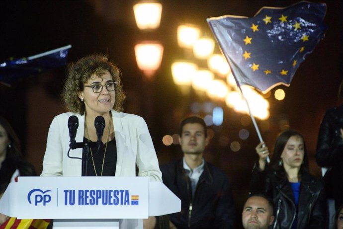 La candidata del PP a las elecciones catalanas, Dolors Montserrat, en el acto de apertura de la campaña de las europeas en Barcelona.
