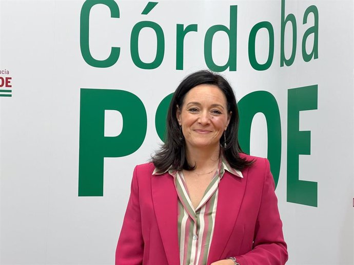 Archivo - La secretaria general del PSOE de Córdoba, Rafi Crespín, en la sede provincial de su partido.