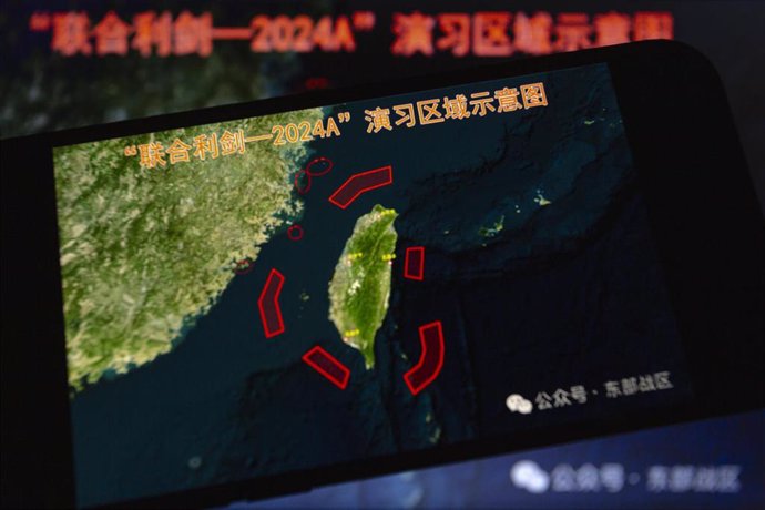 Ilustración del plan de operaciones de las maniobras militares del Ejército chino alrededor de la isla de Taiwán