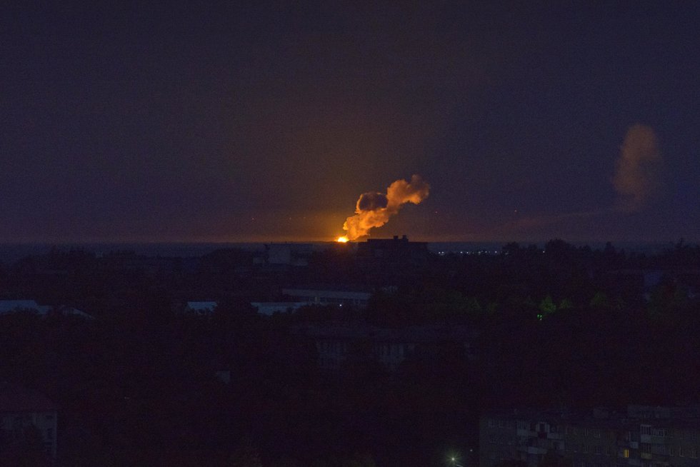 01 June 2024, Ukraine, Lwiw: Explosions are visible at a distance from a massive Russian missile attack on Ukrainian infrastructure with missiles on the morning of 01 June.