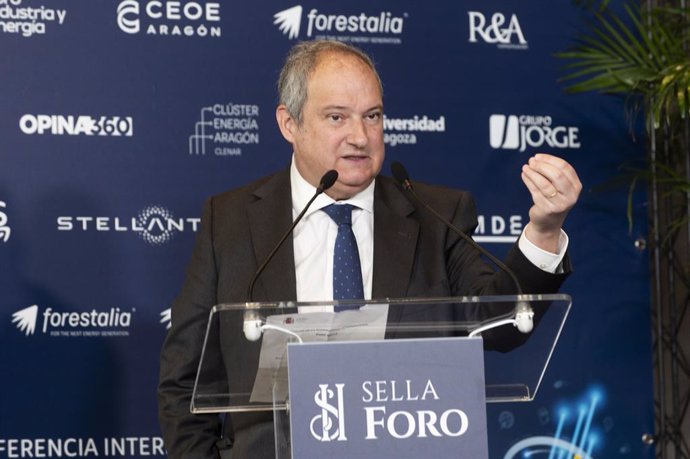 El ministro de Industria, Jordi Hereu, interviene durante la segunda edición de Foro Sella 2024, en Hábitat Sella, a 23 de mayo de 2024, en Villanueva de Gállego, Zaragoza, Aragón (España).  