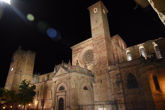 Archivo - Catedral de Sigüenza.