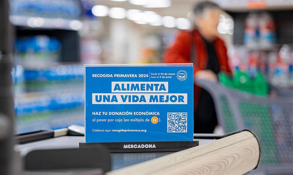 Los clientes pueden realizar su donación al pasar por caja