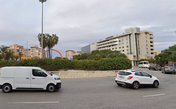 El Ayuntamiento de Alicante destina cerca de un millón de euros a la mejora viaria de la glorieta de la avenida de México por la que se da acceso y salida a la ciudad a través de la autovía de Madrid.