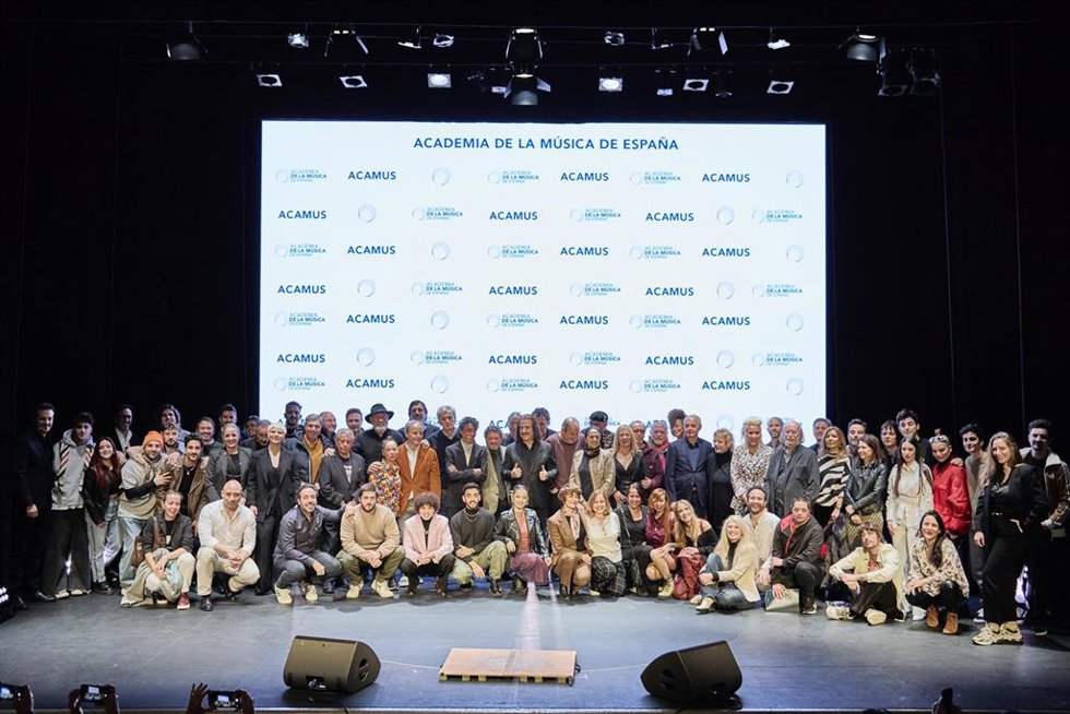 Acto de presentación en sociedad de la Academia de la Música de España  Con la asistencia prevista de: Luis Cobos, Luz Casal, Manuel Carrasco, Pasión Vega, Rosana, Nil Moliner, Álvaro de Luna, entre otros