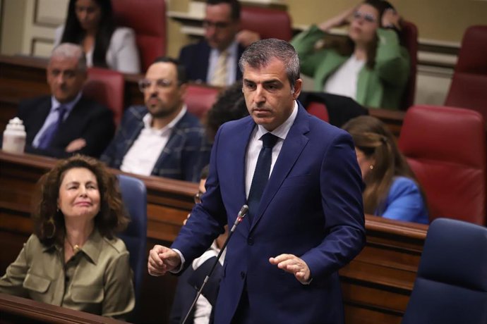 El vicepresidente y consejero de Economía, Industria, Comercio y Autónomos del Gobierno de Canarias, Manuel Domínguez