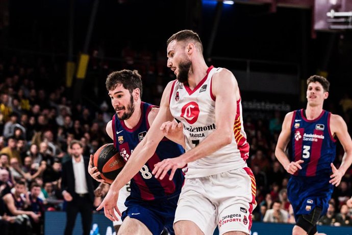Archivo - Miguel González en un partido con el Casademont Zaragoza esta temporada