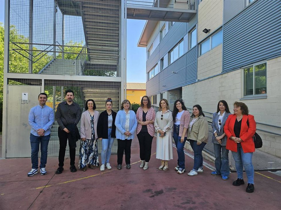 La consejera de Igualdad, Sara Simón, durante su visita a las instalaciones de Guada Acoge.