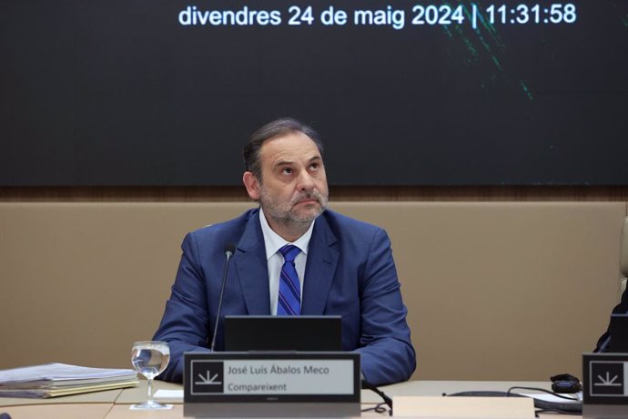 El exministro de Transportes, José Luis Ábalos, en la comparecencia en el Parlament balear ante la comisión de investigación sobre la compra de mascarillas.