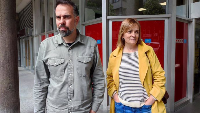 El secretario general de CCOO de Asturias, José Manuel Zapico, y la diputada del Grupo Mixto Covadonga Tomé.