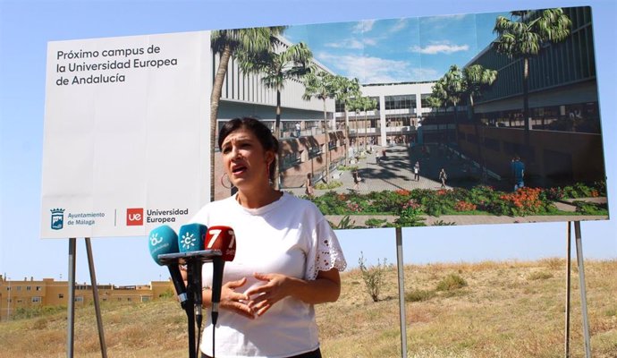 La concejala portavoz del grupo municipal de Con Málaga, Toni Morillas, en rueda de prensa.